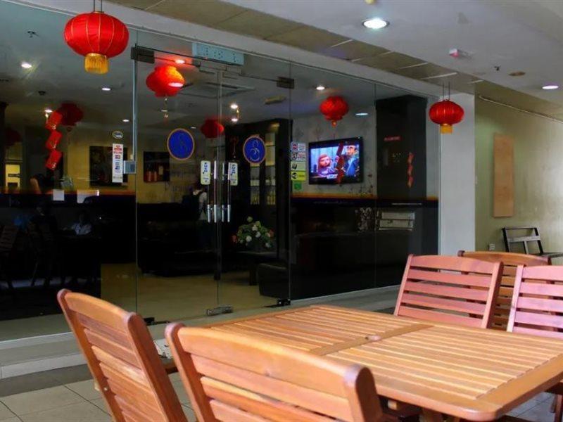 Switz Paradise Hotel - 5 Minute Walk To Centre Point And 10 Minute Walk To Waterfront- Kota Kinabalu Eksteriør billede