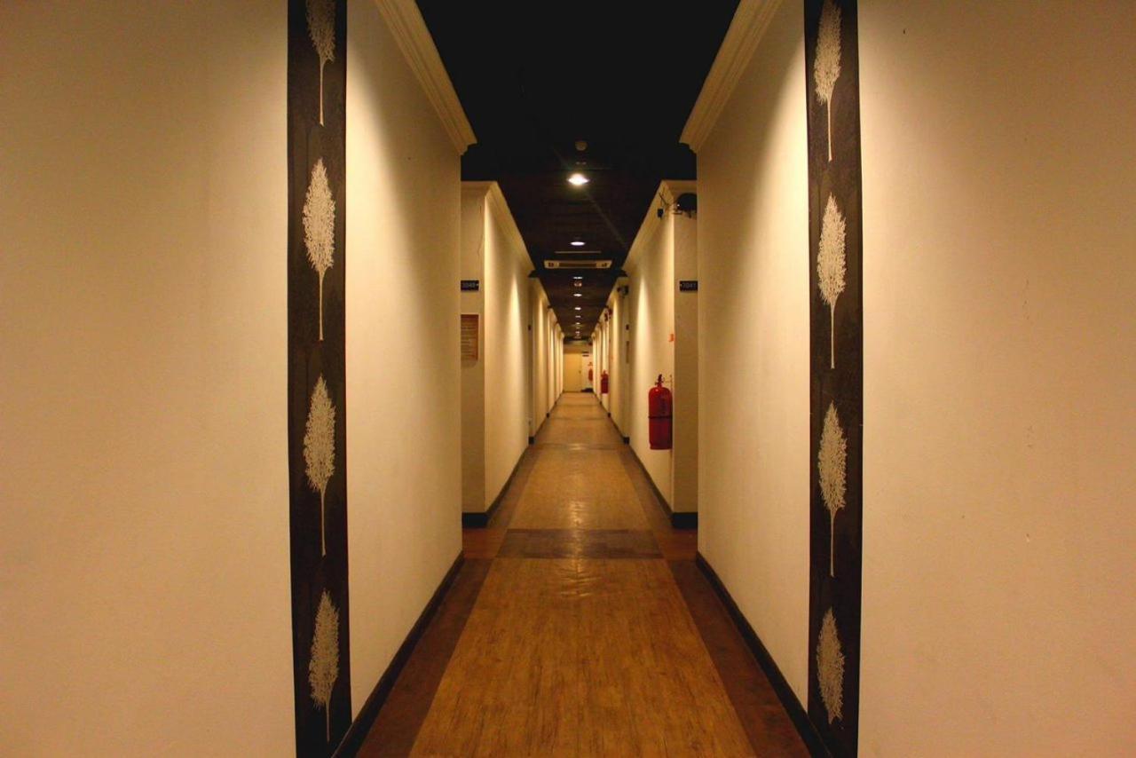 Switz Paradise Hotel - 5 Minute Walk To Centre Point And 10 Minute Walk To Waterfront- Kota Kinabalu Eksteriør billede